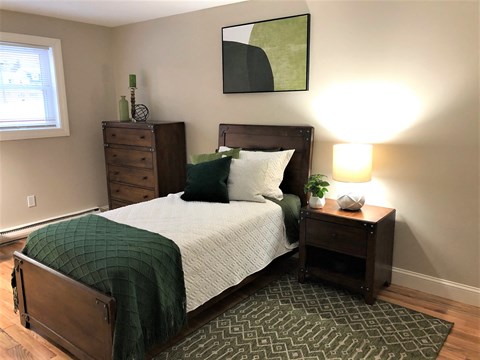 Floor plan for 1 bed, 1 bath, 925 sqft